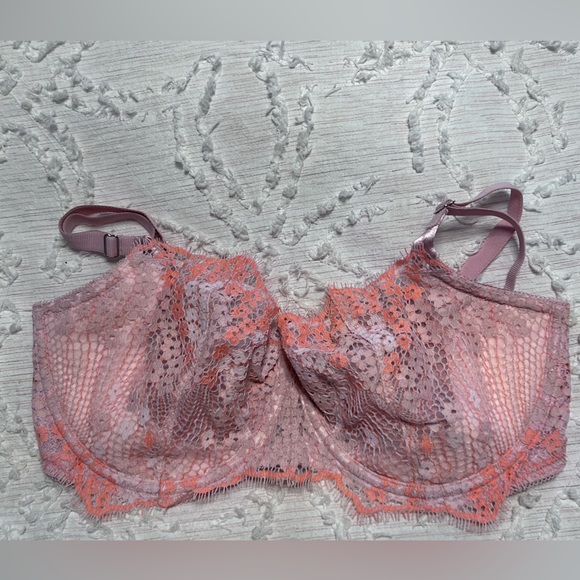Victoria's Secret Other - Victoria’s Secret Dream Angel push-up without padding.